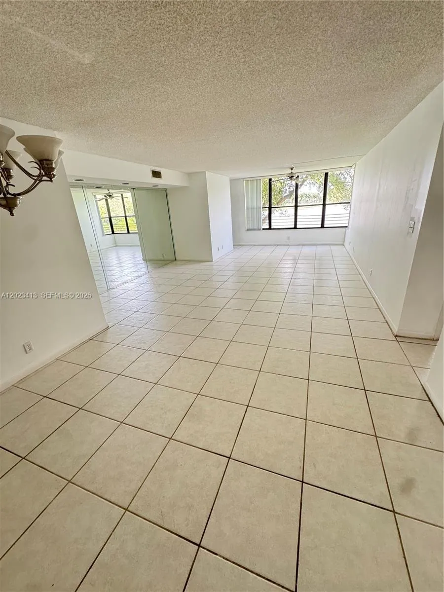 2768 S Carambola Cir S # 206, Coconut Creek FL 33066