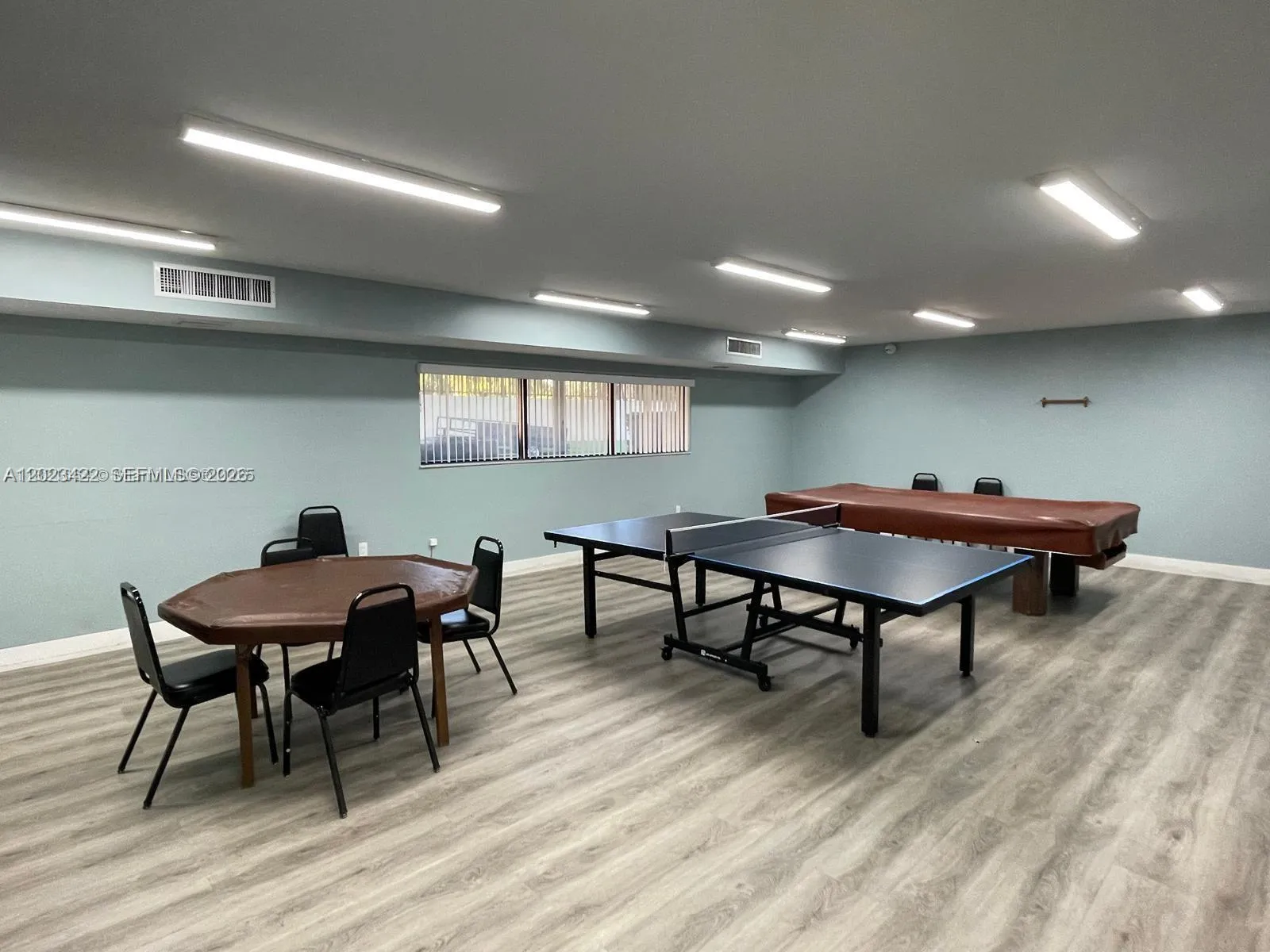 605 Ives Dairy Rd # 7, Miami FL 33179