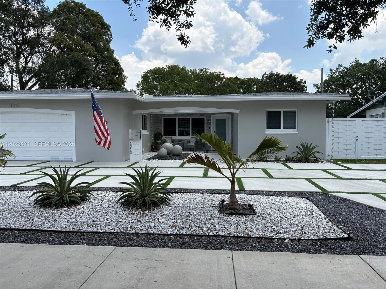 3 bedroom 2 bath for sale at 74 ter N 74 ter, Hollywood FL 33024