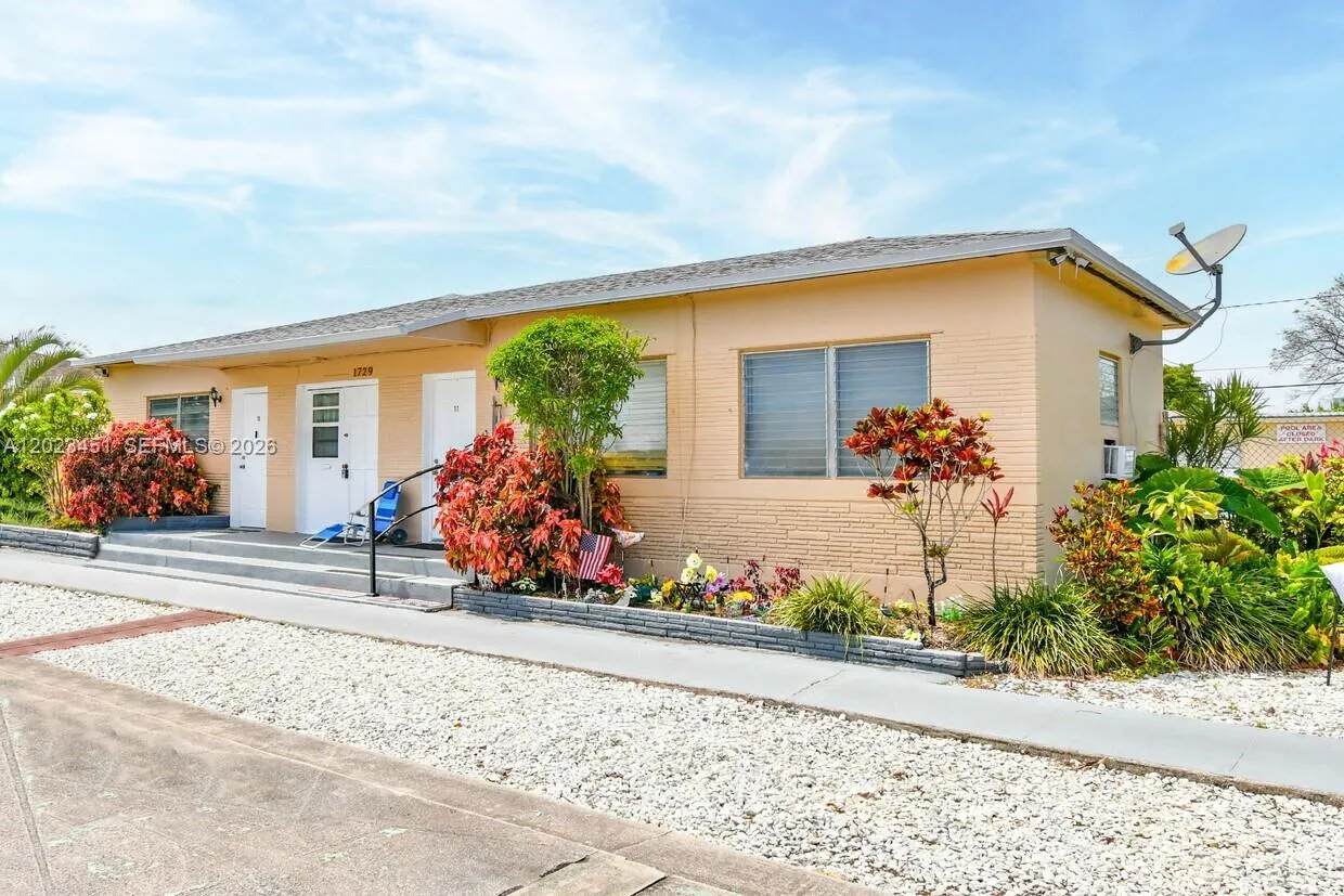 for sale at 1741-1743 Moffett St, Hollywood FL 33020
