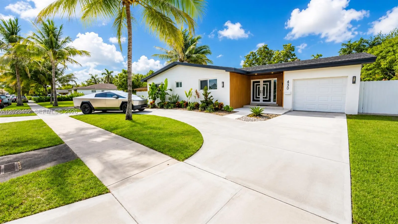 430 NE 145th St, Miami FL 33161