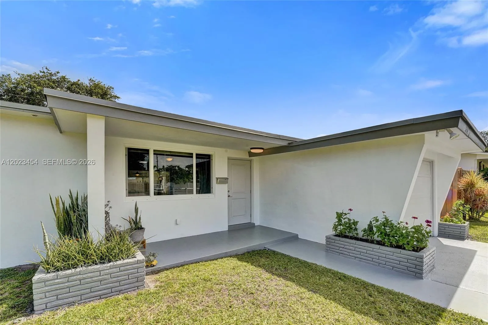 3234 Roosevelt St, Hollywood FL 33021