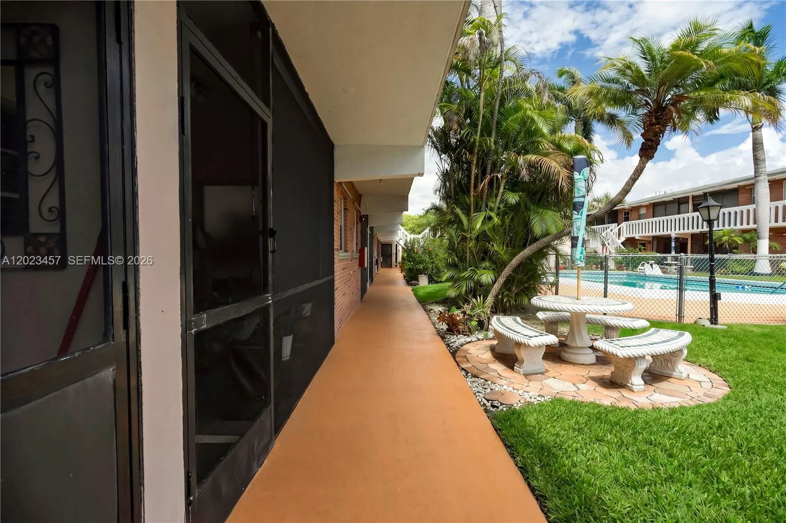 160 NE 8th Avenue # 21A, Hallandale Beach FL 33009