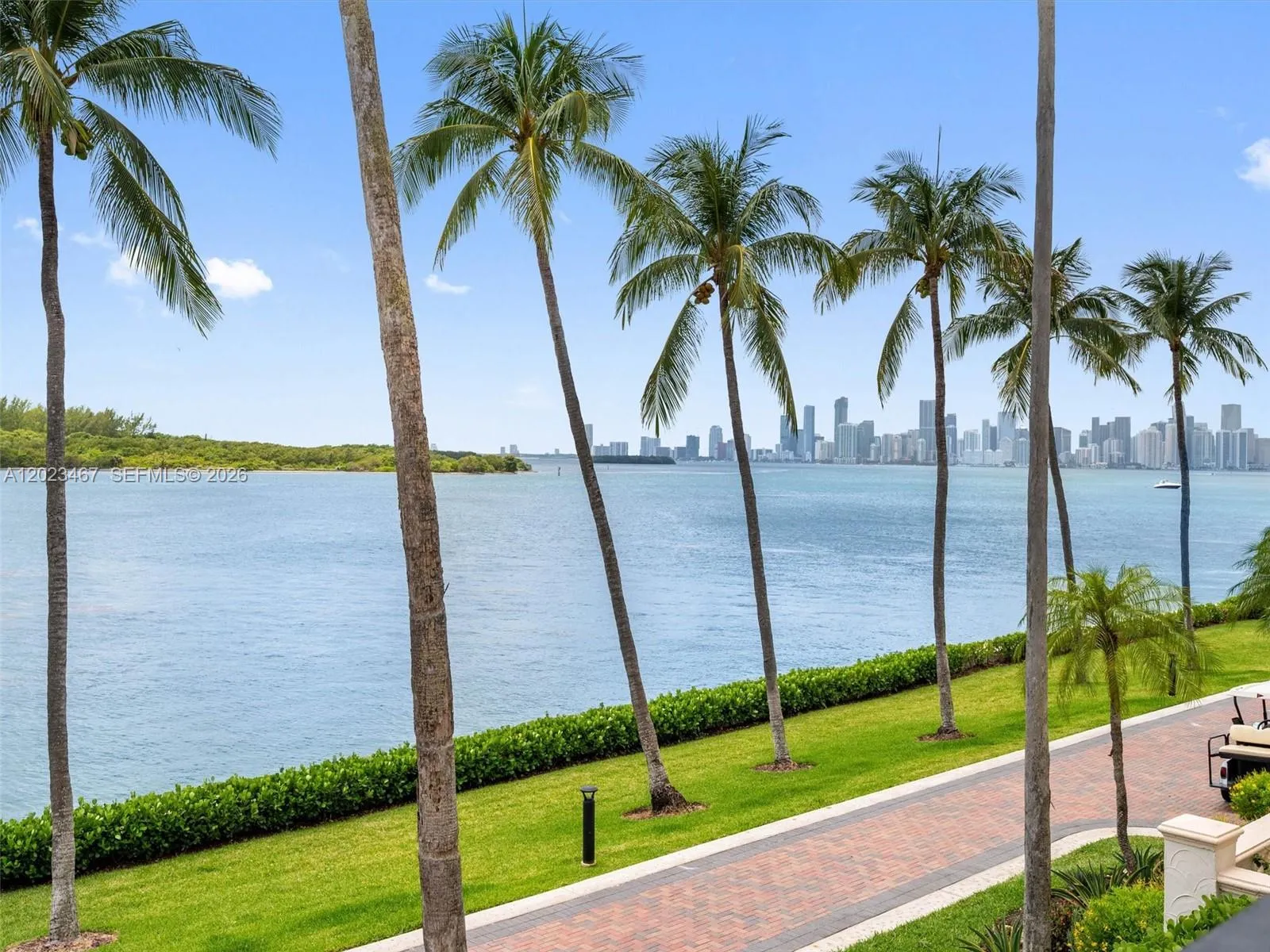 2 bedroom 2 bath for sale at 2425 Fisher Island Dr # 5205, Miami Beach FL 33109