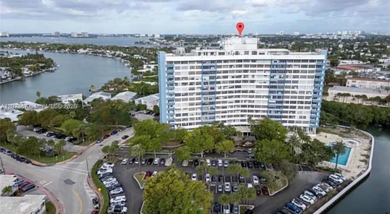 3 bedroom 2 bath for sale at 7441 Wayne Ave # 14D, Miami Beach FL 33141