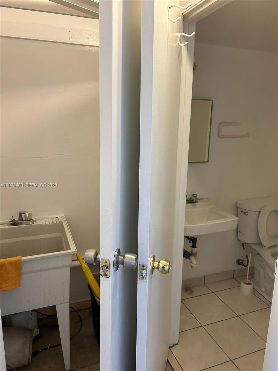 5388 W 16th Ave, Hialeah FL 33012