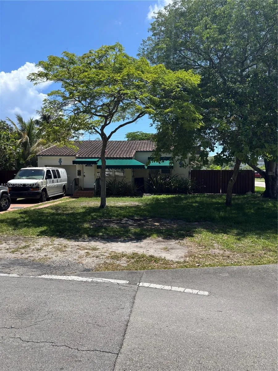1501 N 16th Ct, Hollywood FL 33020