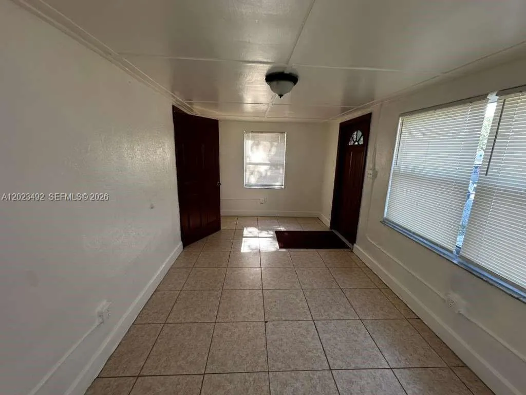 2221 NW 6th Ct, Fort Lauderdale FL 33311