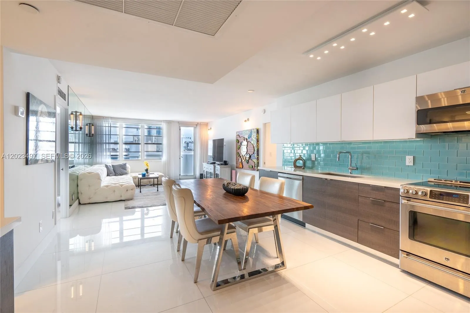 100 Lincoln Rd # 1523, Miami Beach FL 33139