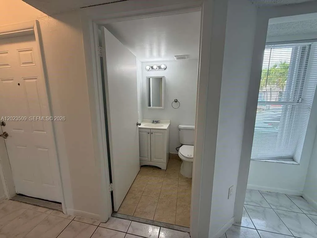 1137 NW 123rd Court # 610, Miami FL 33182