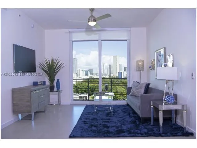 729 NW 2nd St # 410, Miami FL 33128