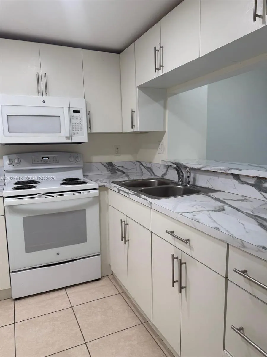 19701 SW 114th Ave # 366, Miami FL 33157