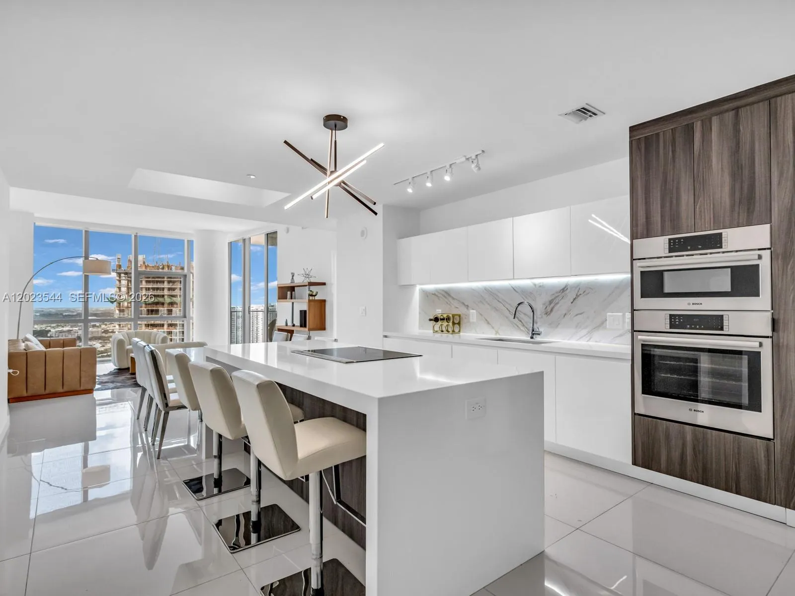 851 NE 1st Ave # 3201, Miami FL 33132