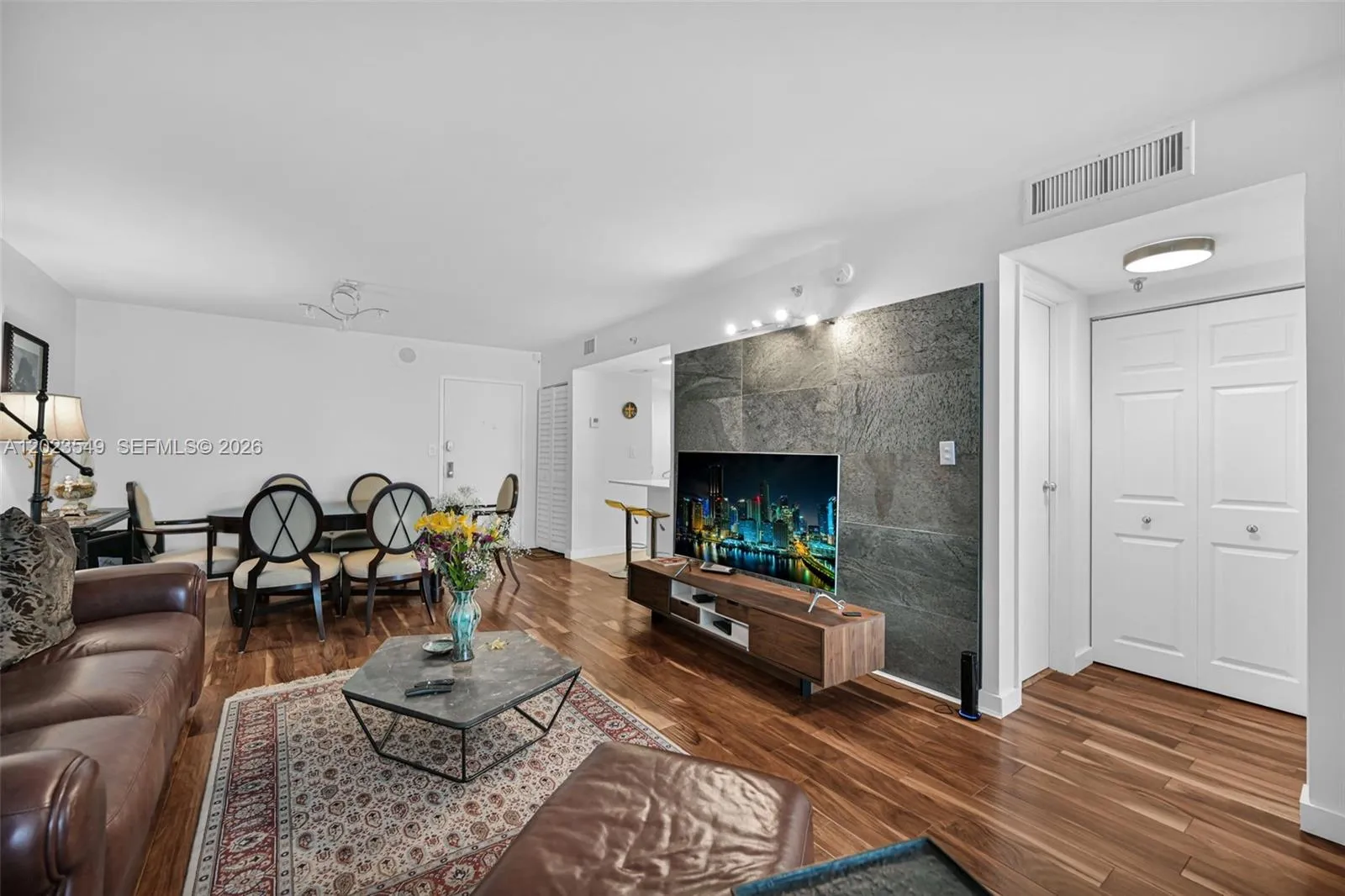 2401 Collins Ave # 504, Miami Beach FL 33140