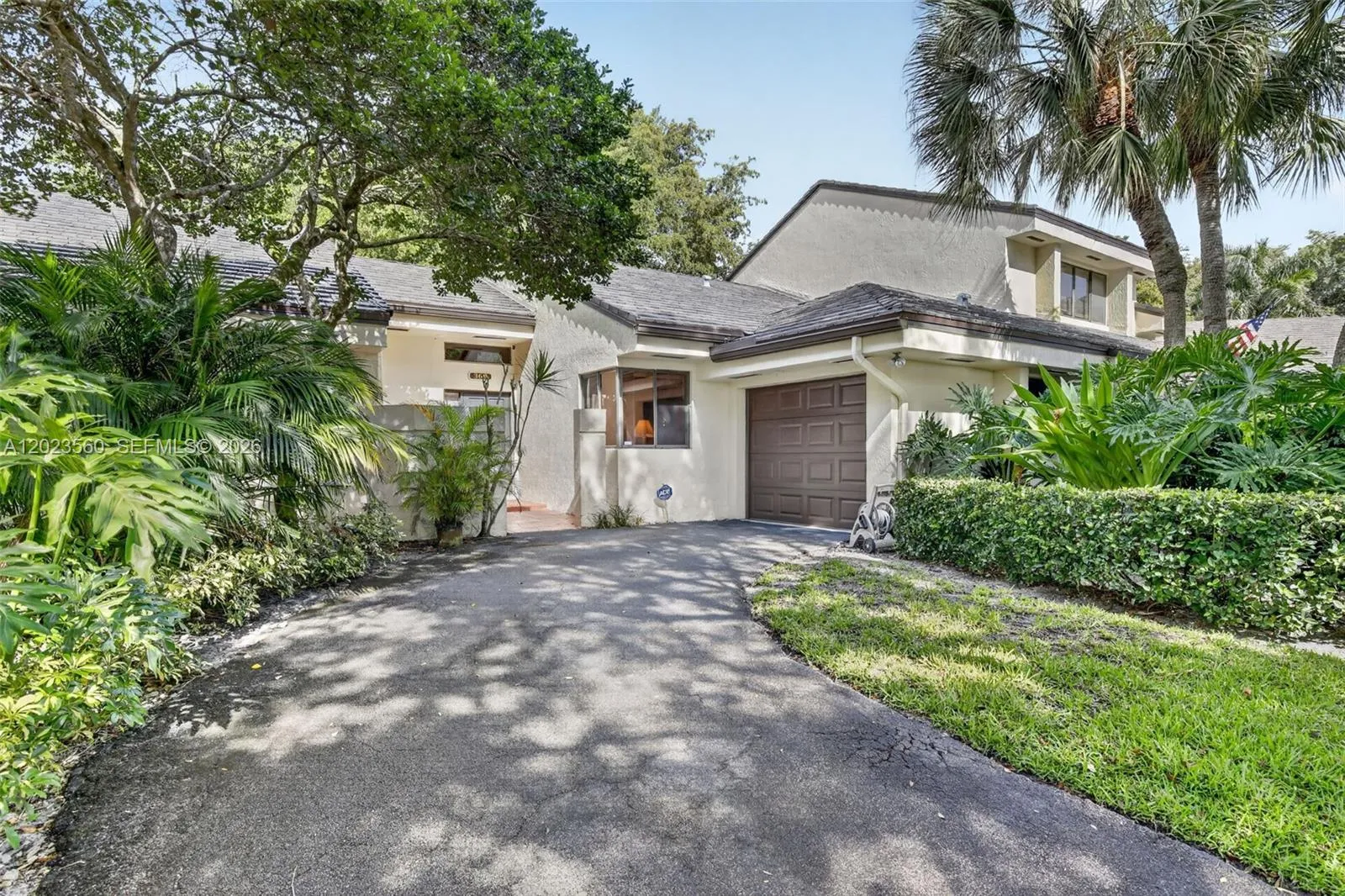 369 NW 97th Ave, Plantation FL 33324