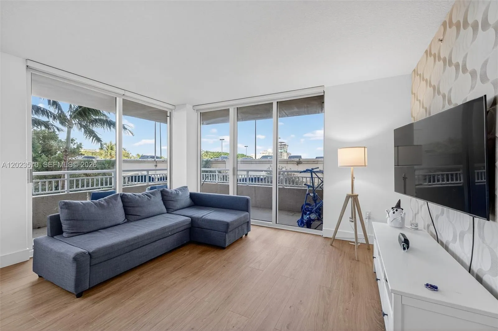 19501 W Country Club Dr # 313, Aventura FL 33180
