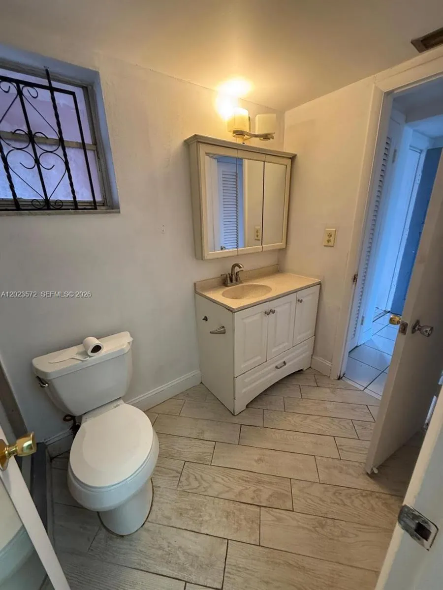 18555 NE 14th Ave # 615A, Miami FL 33179