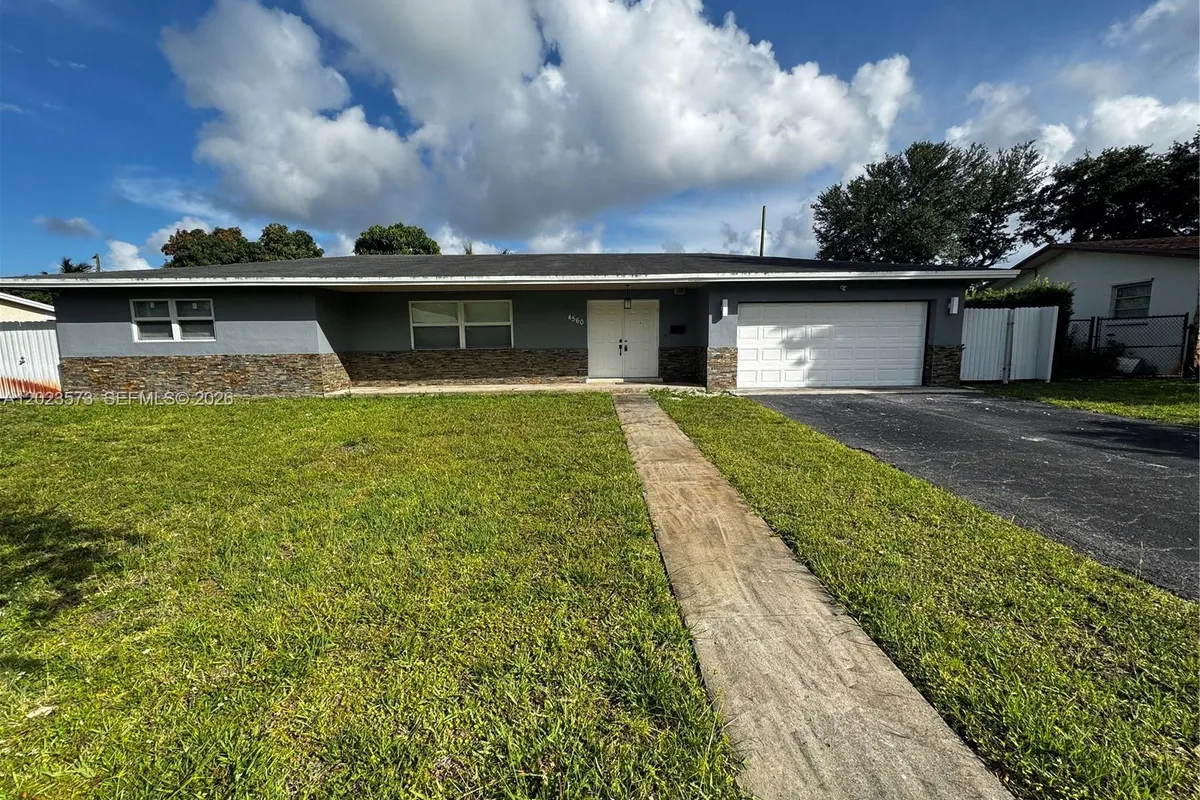 4560 NW 6th Ct, Plantation FL 33317