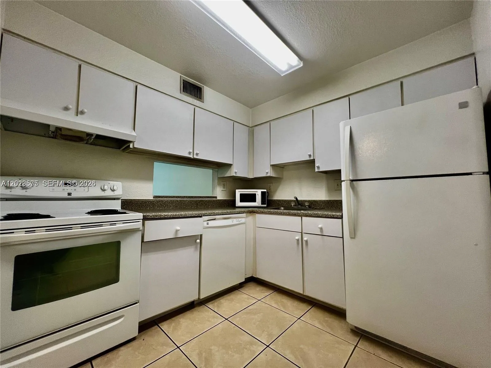 5201 Geneva Way # 109, Doral FL 33166