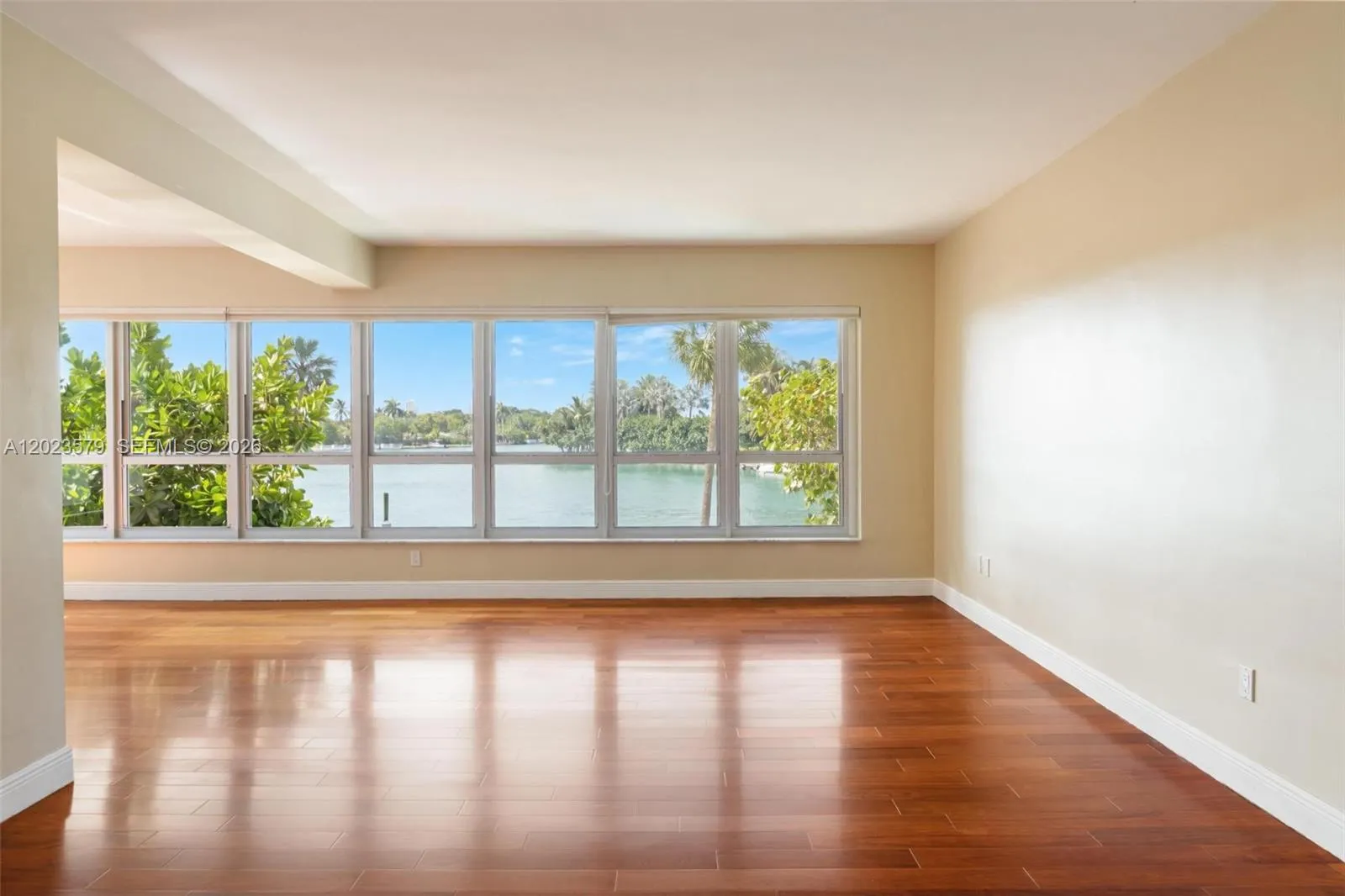 9102 W Bay Harbor Dr, Bay Harbor Islands FL 33154