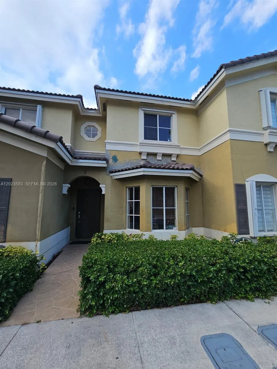 8960 W Flagler St # 3, Miami FL 33174
