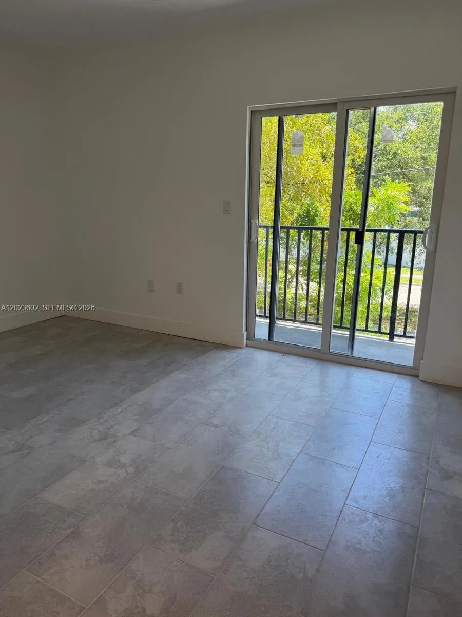 147 Nw 59th St # 306, Miami FL 33127
