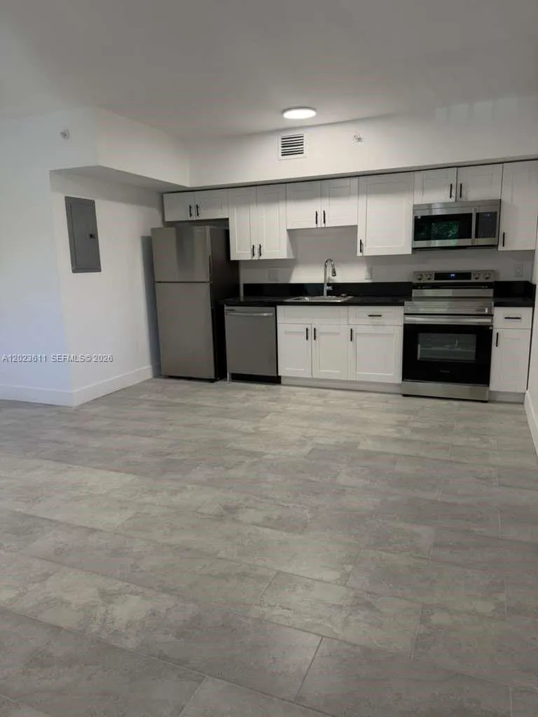 147 Nw 59th St # 204, Miami FL 33127