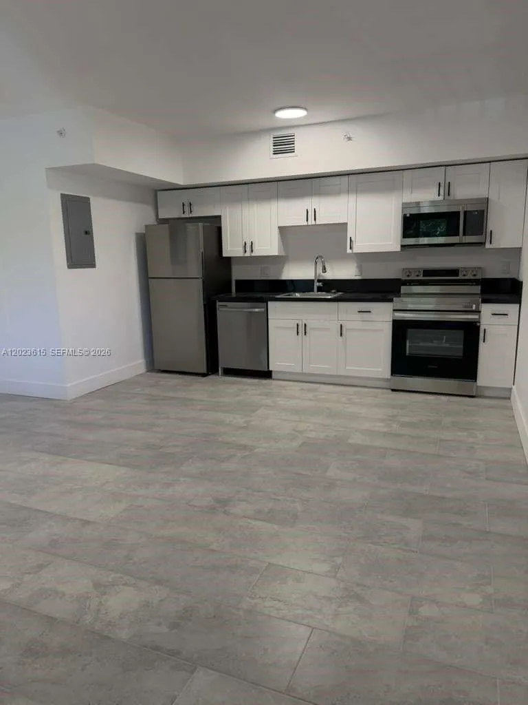 147 Nw 59th St # 302, Miami FL 33127