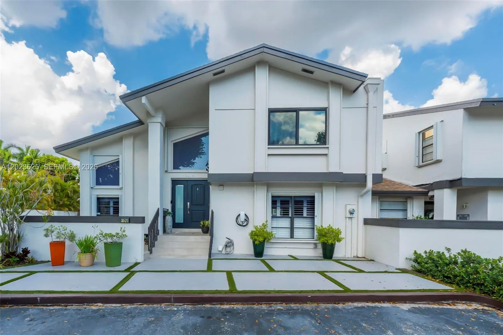 3 bedroom 2 bath for sale at 11765 SW 91st Ter, Miami FL 33186