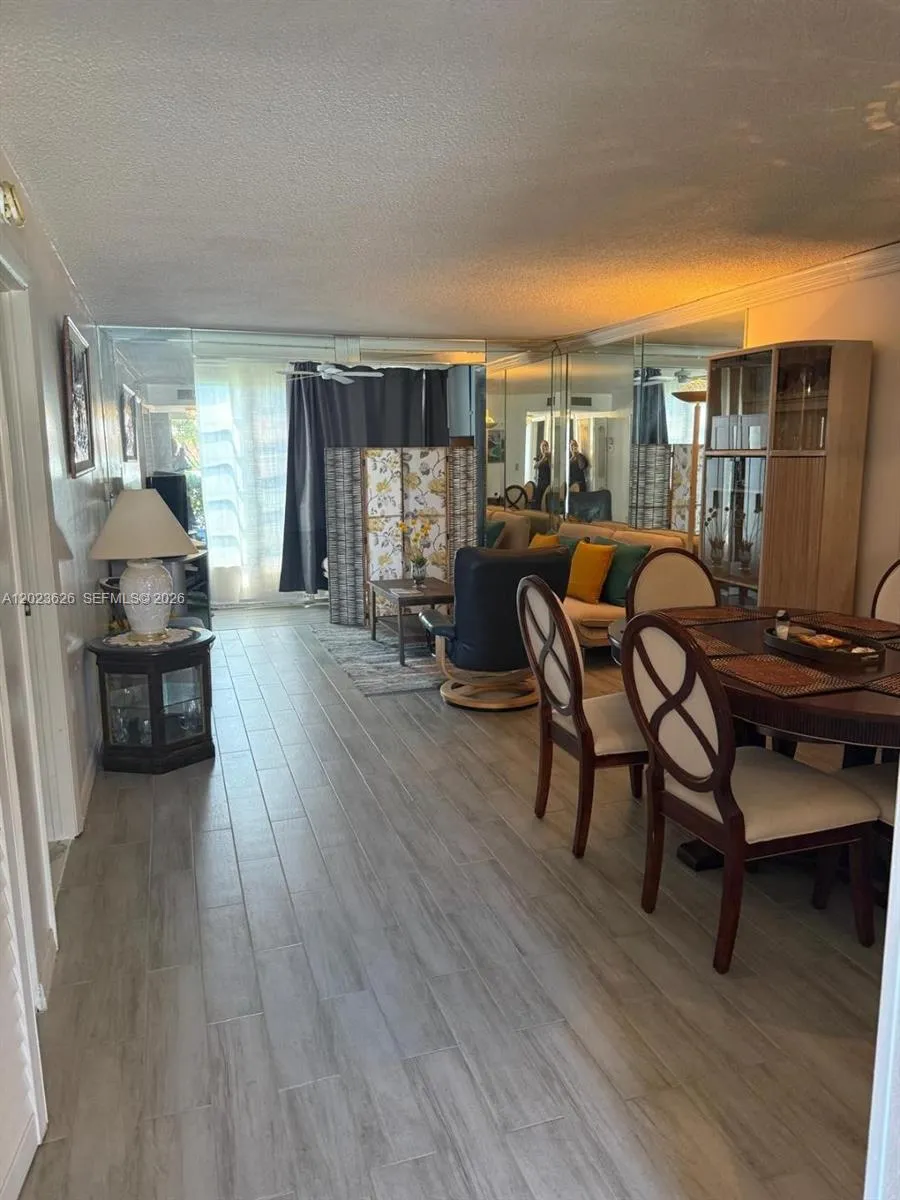 1 bedroom 1 bath for sale at 9401 Sunrise Lakes Blvd # 109, Sunrise FL 33322