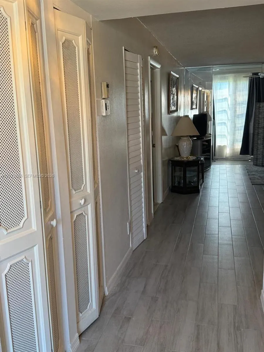 9401 Sunrise Lakes Blvd # 109, Sunrise FL 33322