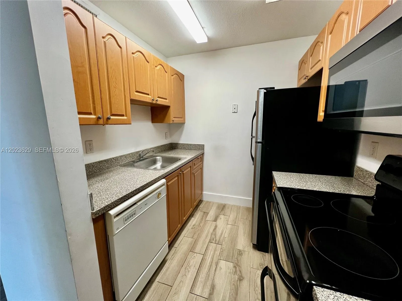 2982 NW 55th Ave # 2C, Lauderhill FL 33313