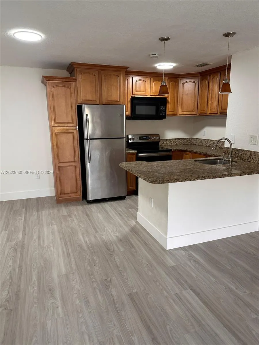 15619 SW 73rd Cir Ter # 4, Miami FL 33193