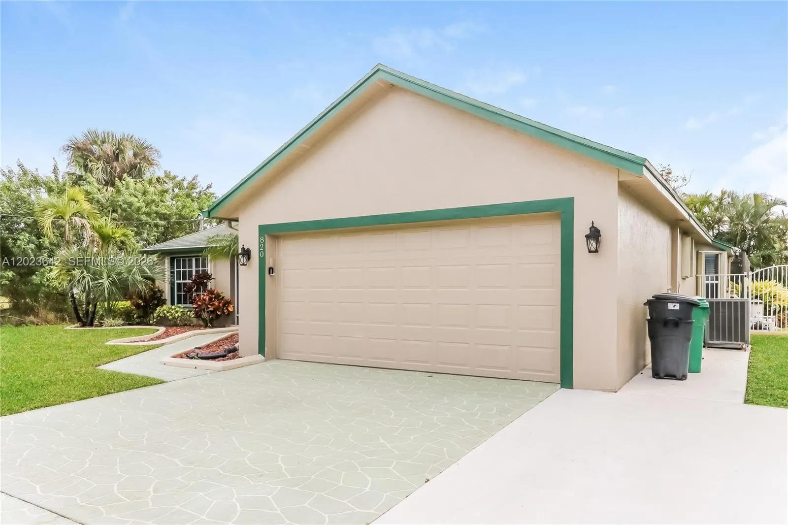 820 SW Dalton Ave, Port St. Lucie FL 34953