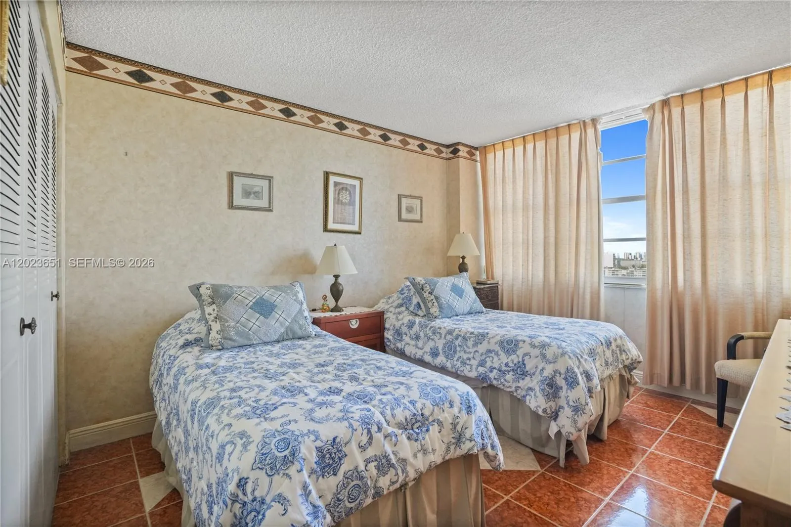1351 NE Miami Gardens Dr # 1006E, Miami FL 33179