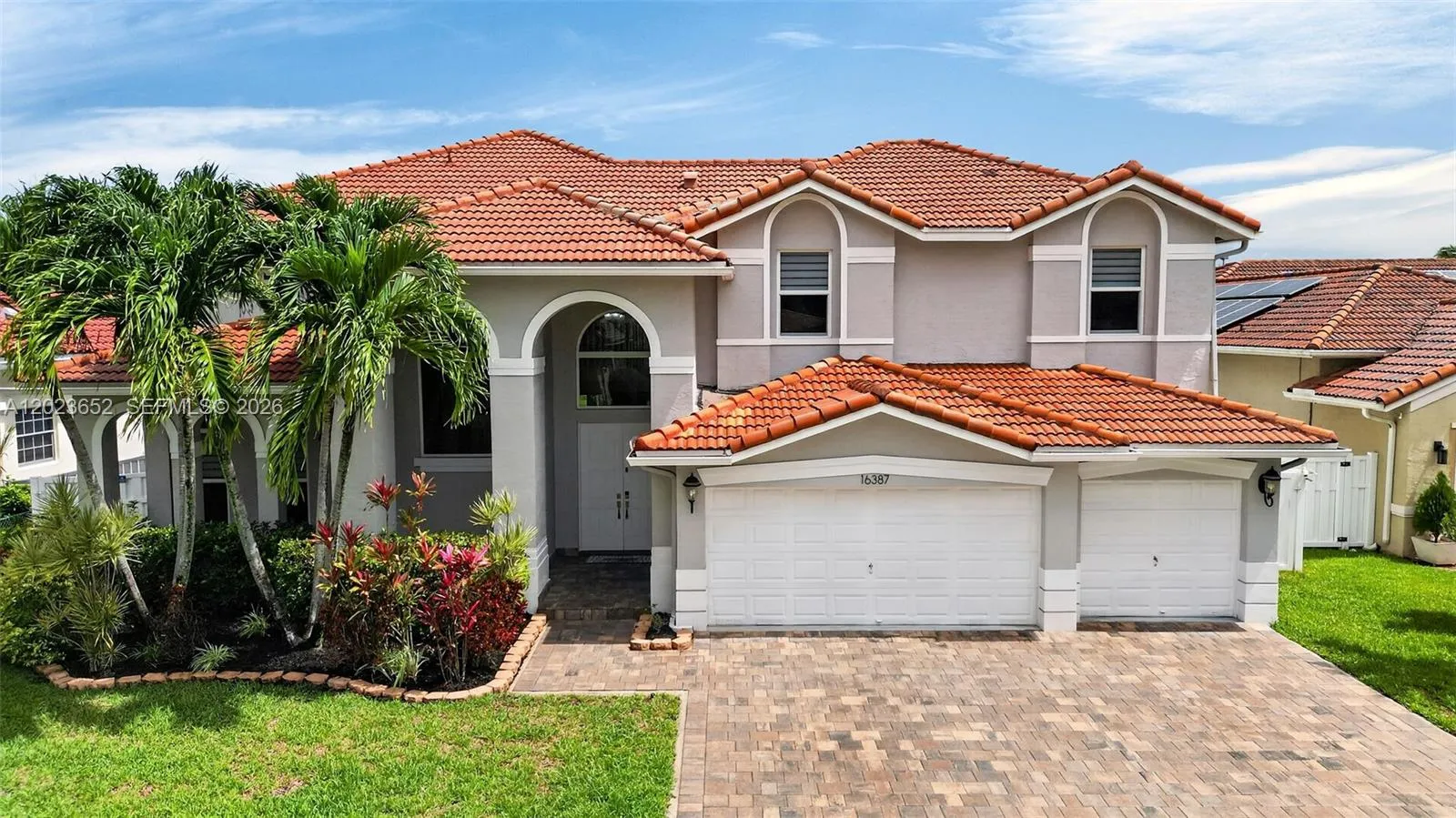 5 bedroom 3 bath for sale at 16387 NW 13th St, Pembroke Pines FL 33028