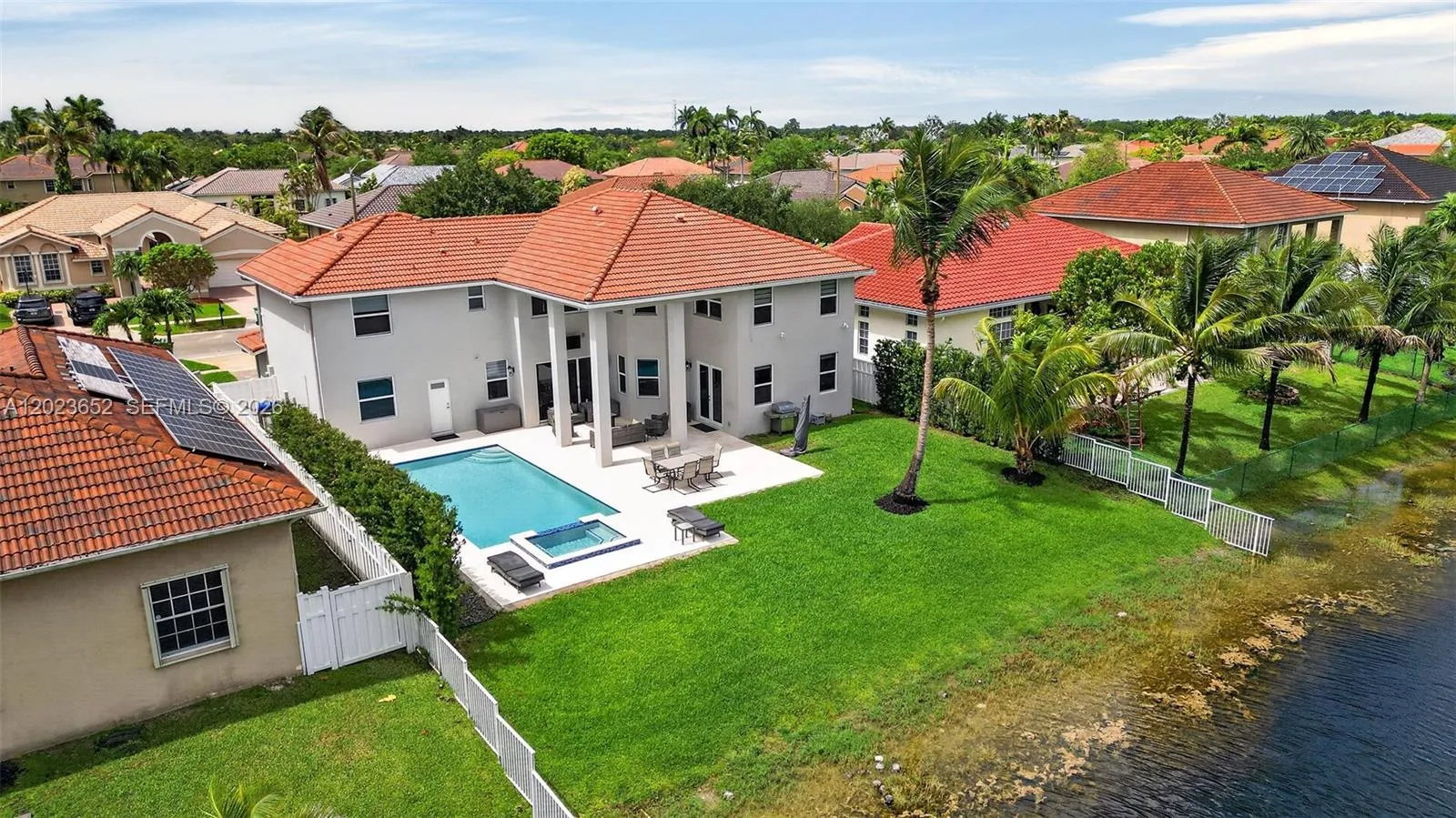 16387 NW 13th St, Pembroke Pines FL 33028