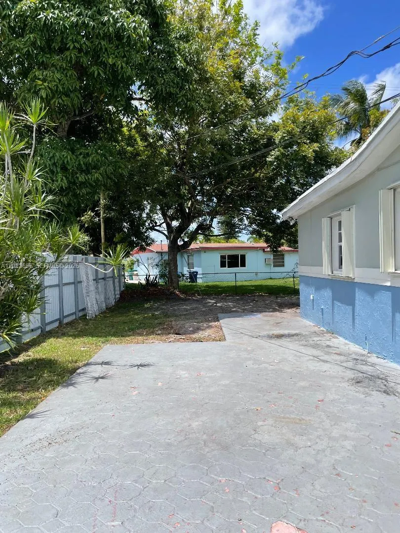 1225 NW 189th Ter, Miami Gardens FL 33169
