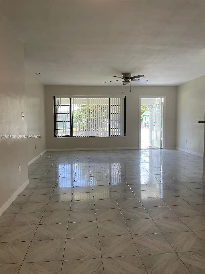 1225 NW 189th Ter, Miami Gardens FL 33169