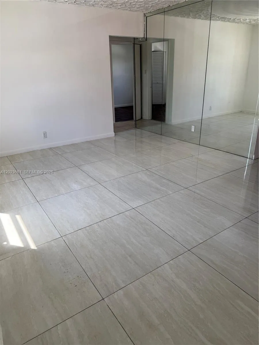 3810 SW 25th St # 1, West Park FL 33023