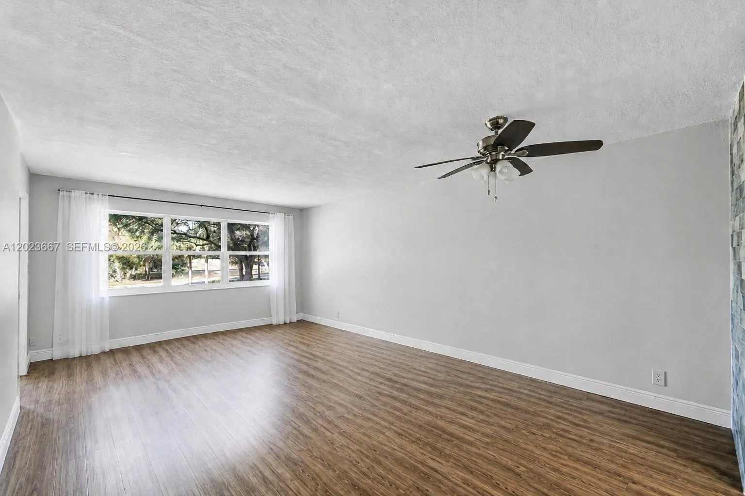 8405 NW 61st St # D207, Tamarac FL 33321