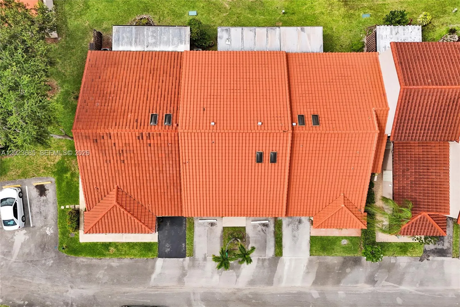 3273 W Inverrary Blvd W, Lauderhill FL 33319