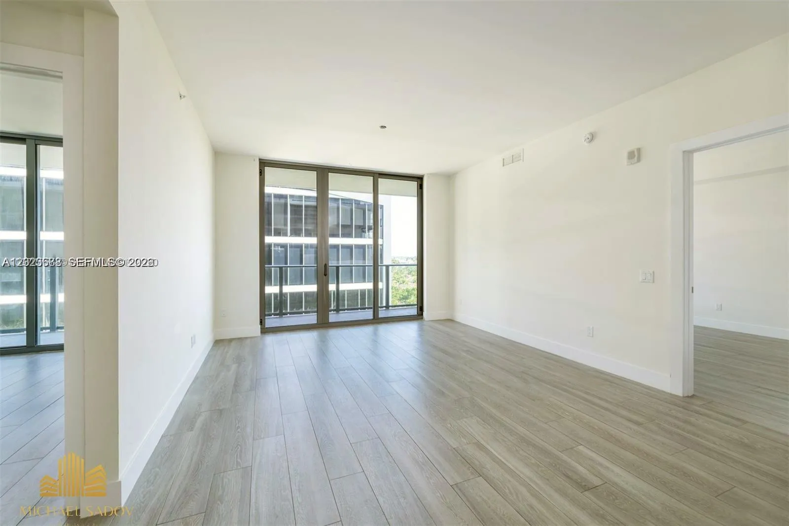 2960 NE 207th St # 909, Aventura FL 33180