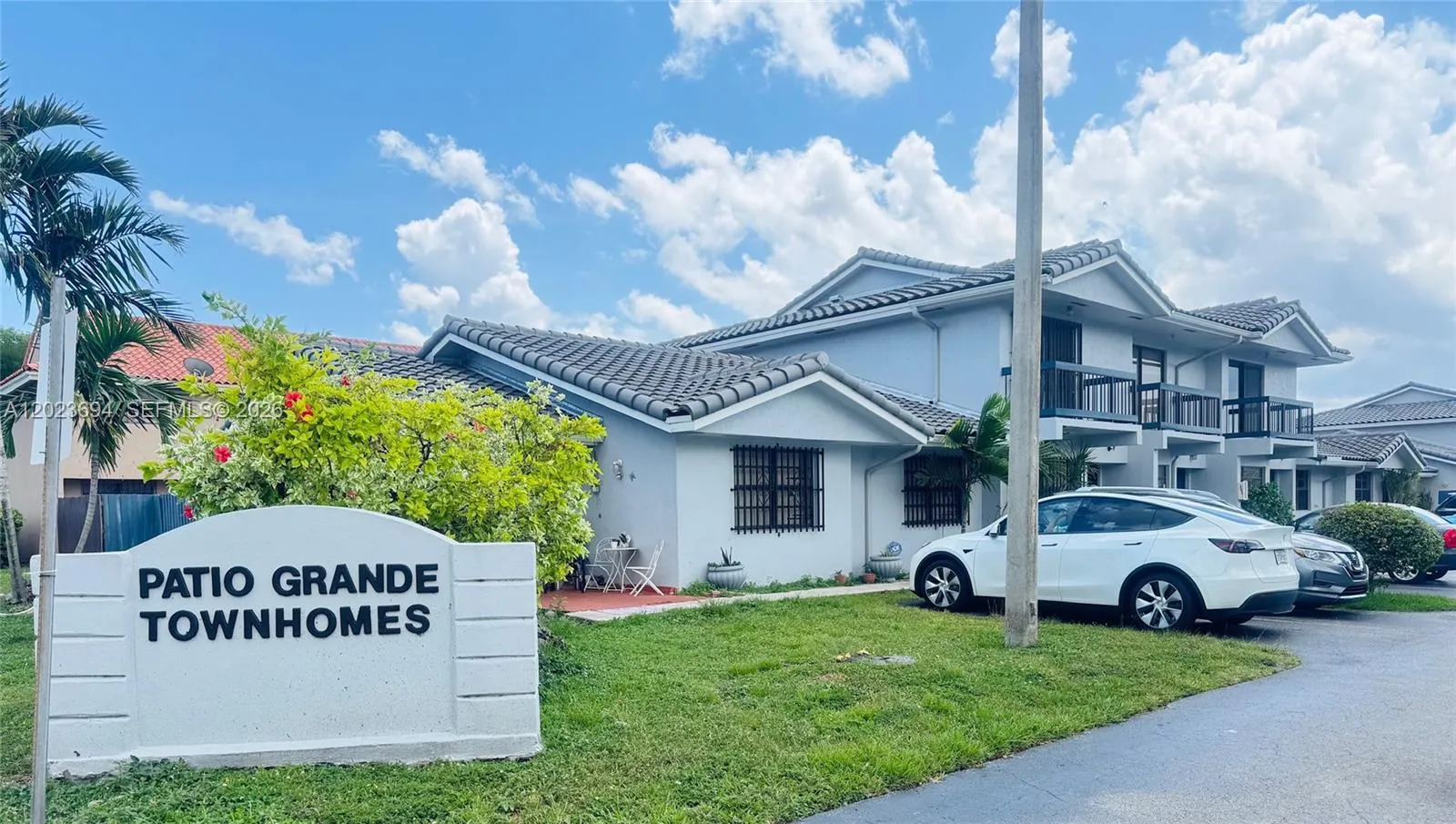 3 bedroom 2 bath for sale at 10904 NW 7th St # 201, Miami FL 33172