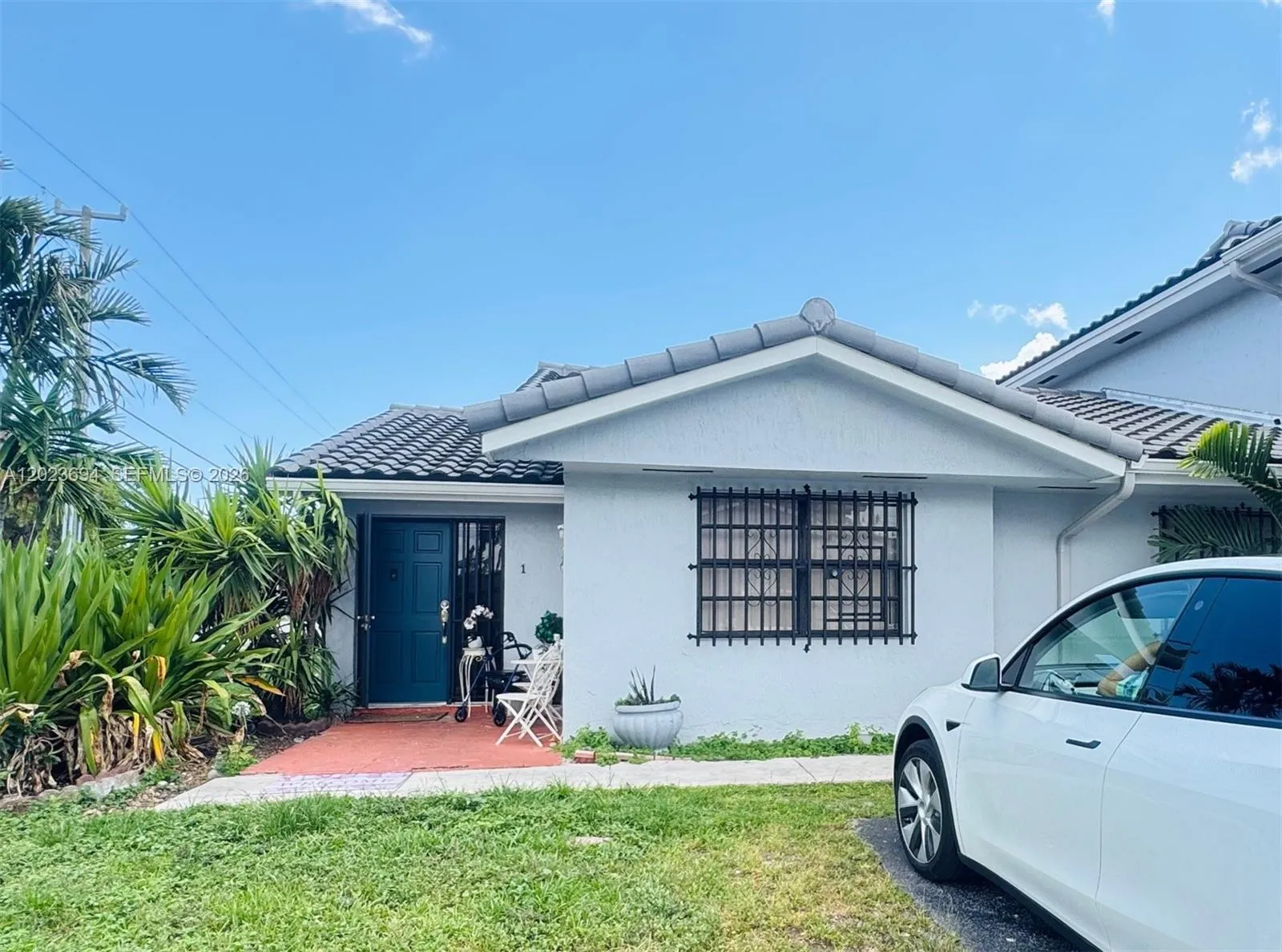 10904 NW 7th St # 201, Miami FL 33172