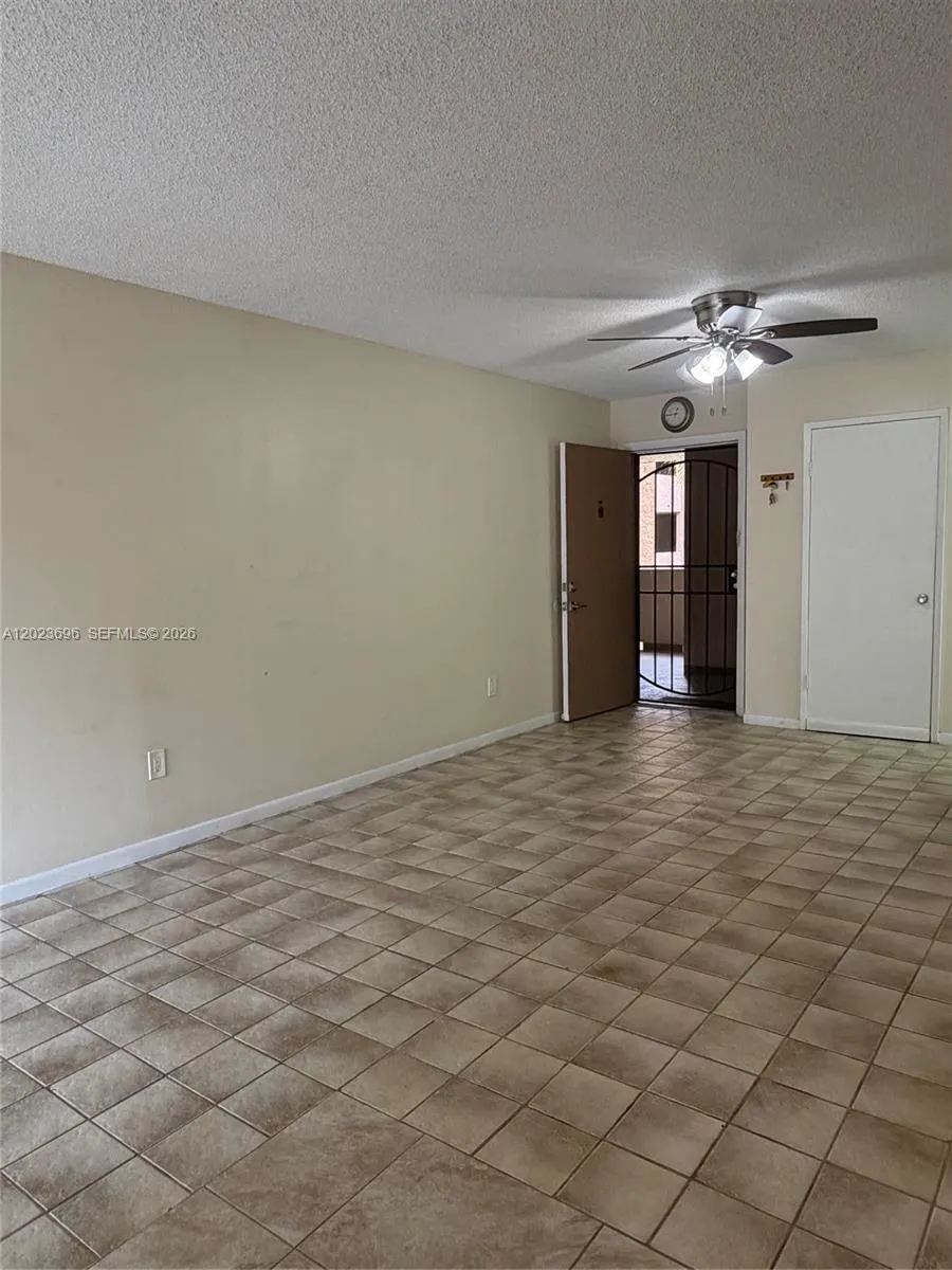 9150 Fontainebleau Blvd # 2, Miami FL 33172