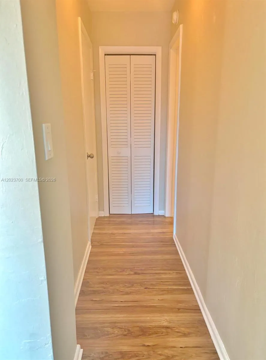 2201 Brickell Ave # 61, Miami FL 33129