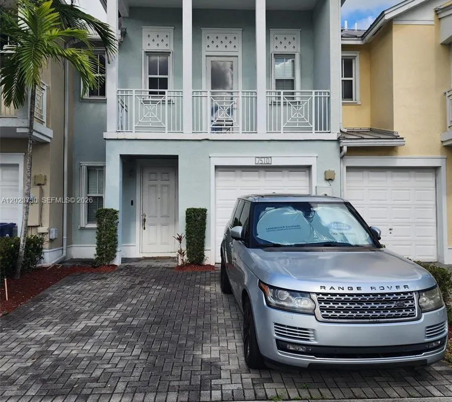7510 NW 107th Pl, Doral FL 33178