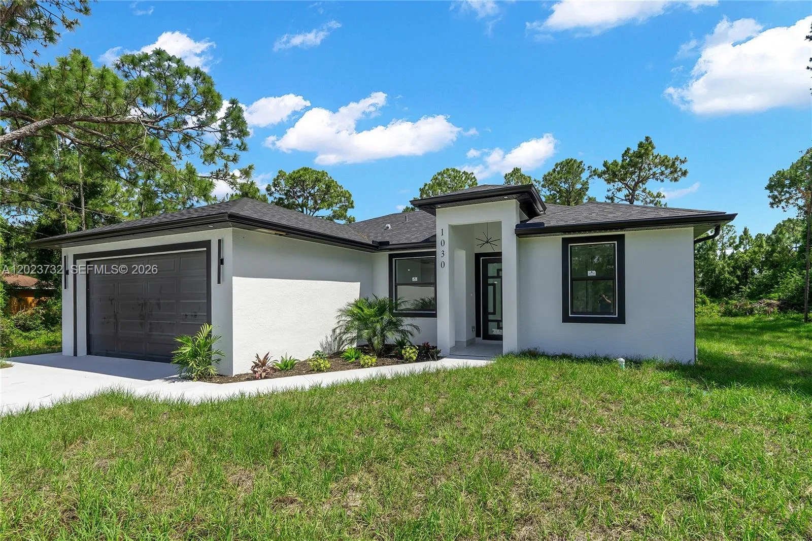 1030 Hunter St E, Lehigh Acres FL 33974