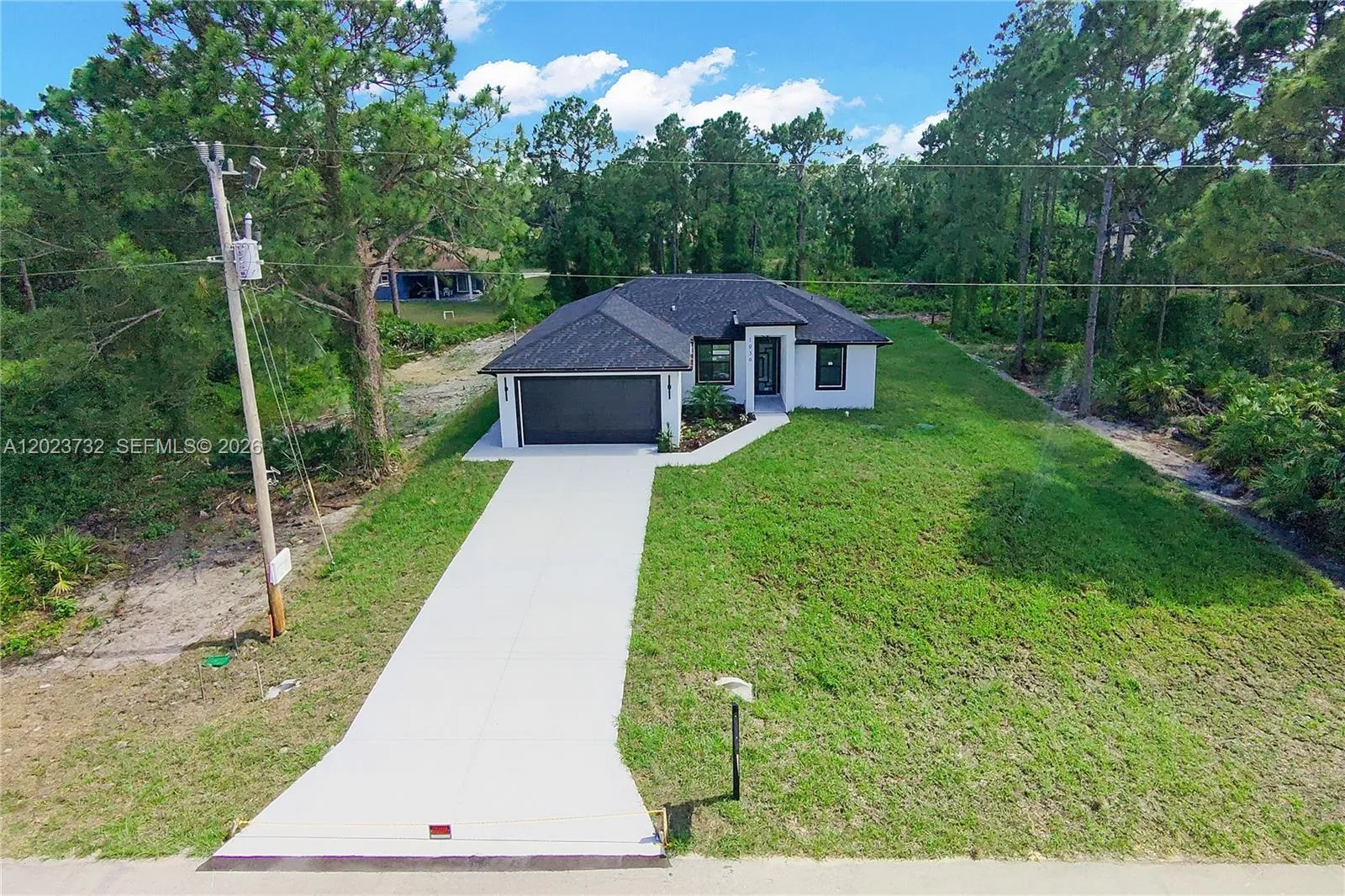 1030 Hunter St E, Lehigh Acres FL 33974